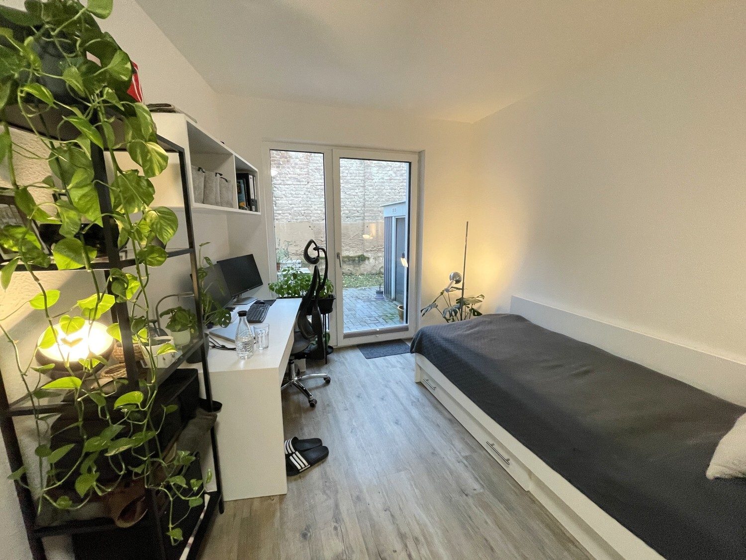 Immobilienangebot - Aachen - Alle - Möbliertes Erdgeschossappartement in der Aachener Innenstadt mit Terrasse!