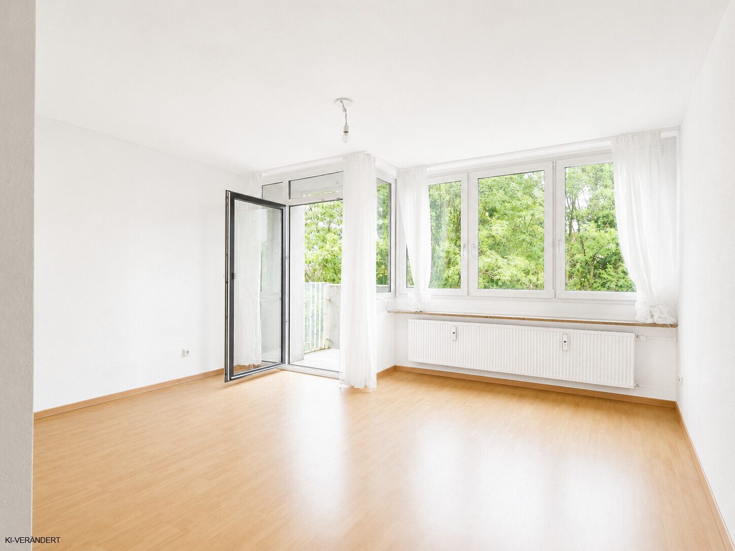 Immobilienangebot - Aachen - Alle - Gut geschnittene 2-Zimmerwohnung mit Schwimmbad und Weitblick über Aachen!