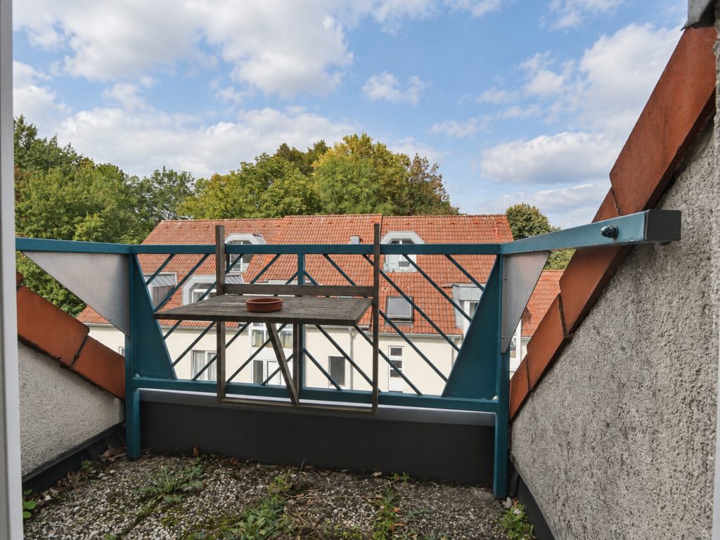 Immobilienangebot - Aachen - Alle - Attraktive, vermietete 2-Zimmer-Maisonettewohnung mit Tiefgaragenstellplatz in Aachen Mitte!
