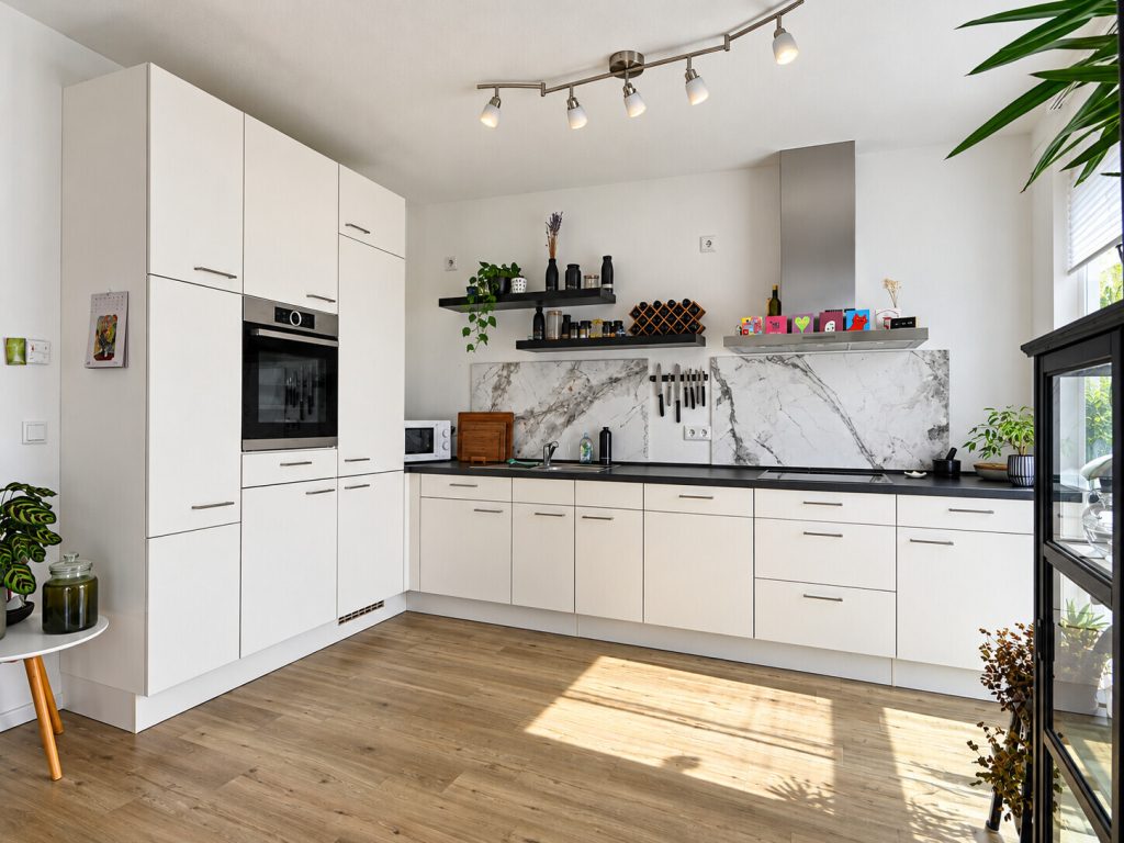 Immobilienangebot - Aachen - Alle - Moderne 3-Zimmer-Wohnung mit Balkon, Aufzug und Tiefgaragenstellplatz in Aachen!