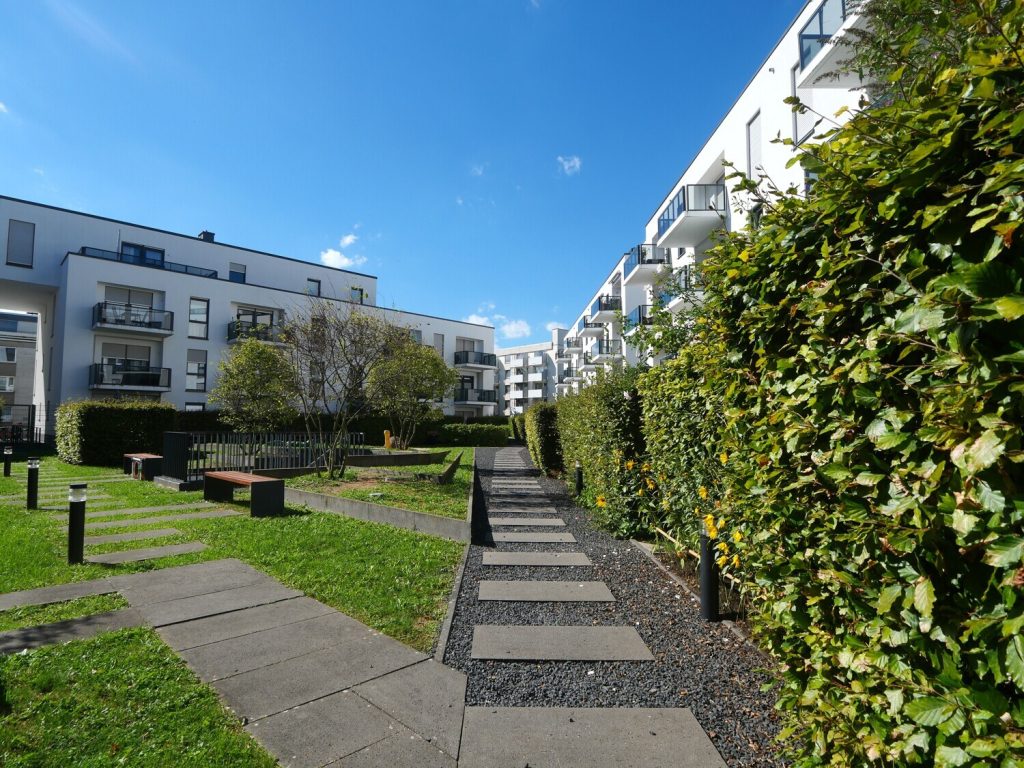 Immobilienangebot - Aachen - Alle - Moderne 3-Zimmer-Wohnung mit Balkon, Aufzug und Tiefgaragenstellplatz in Aachen!