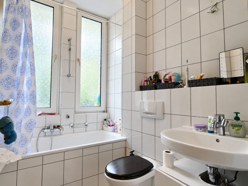 Immobilienangebot - Aachen - Alle - Helle 2-Zimmer-Erdgeschosswohnung mit Balkon in Aachen Rothe Erde!
