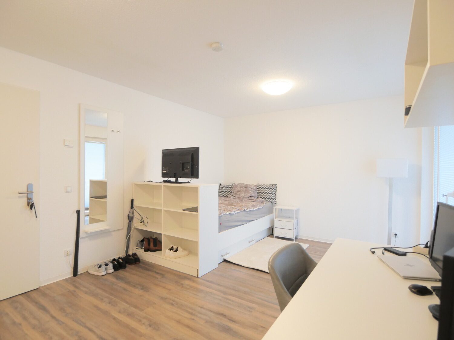 Immobilienangebot - Aachen - Alle - Geschmackvolle möblierte 1-Zimmer-Wohnung mit Terrasse zentrumsnah in Aachen!