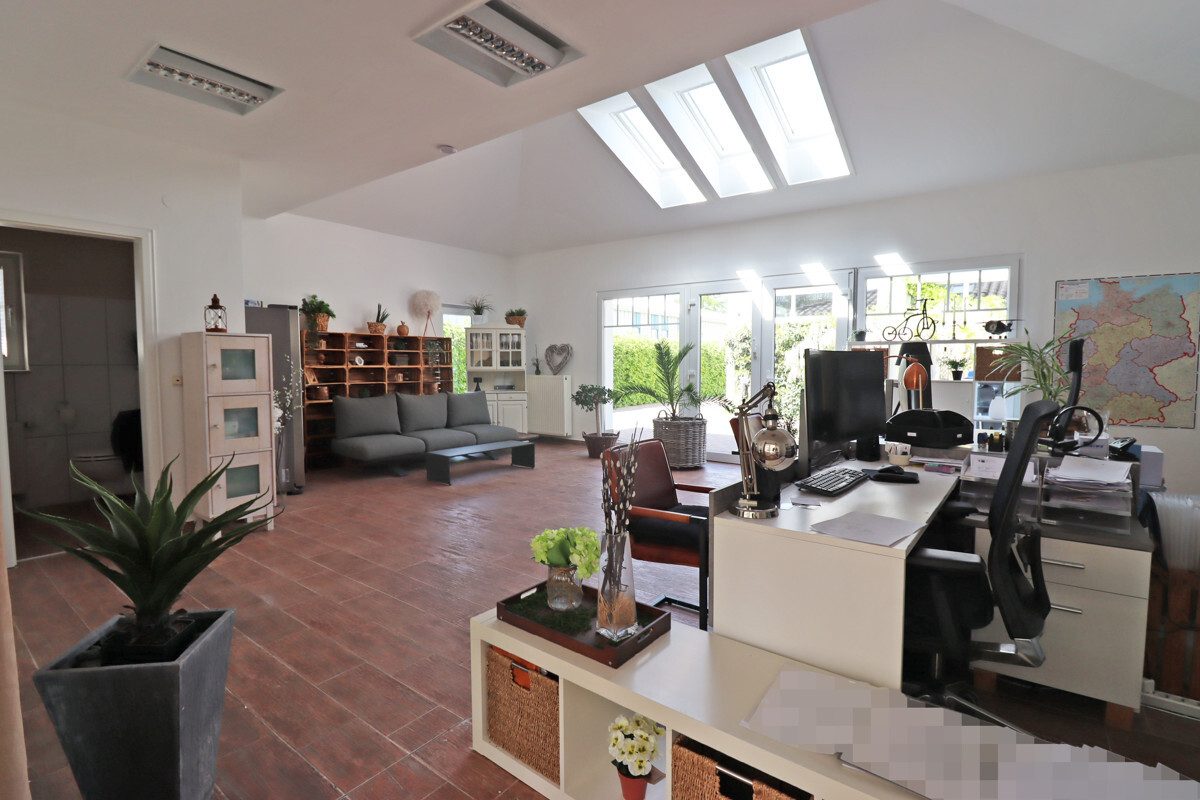 Immobilienangebot - Neustadt am Rübenberge - Alle - Exklusive Gewerbevilla für höchste Ansprüche in Neustadt am Rübenberge