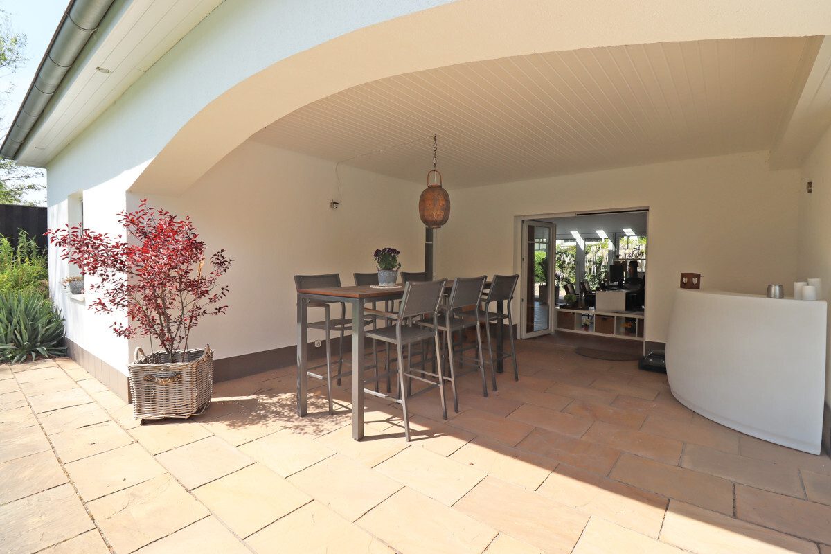 Immobilienangebot - Neustadt am Rübenberge - Alle - Exklusive Gewerbevilla für höchste Ansprüche in Neustadt am Rübenberge