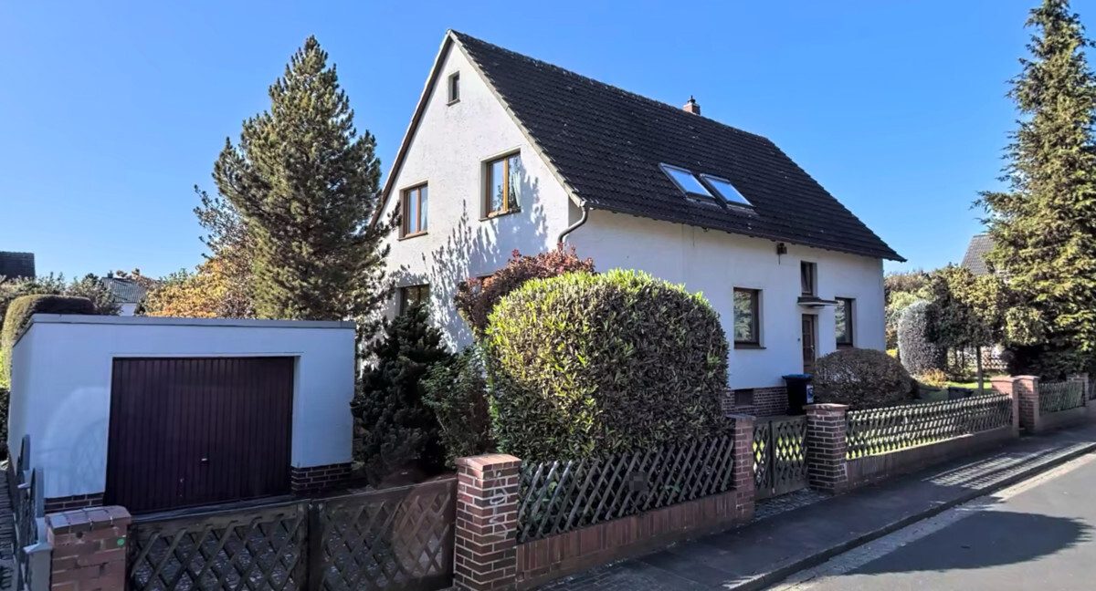000KurzTitelbild Immobilienangebot - Hannover / Ahlem - Alle - Einfamilienhaus Hannover Ahlem: Großzügiges Wohnen in bester Lage von Hannover Ahlem
