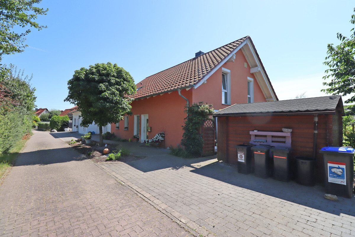 Immobilienangebot - Wunstorf / Bokeloh - Alle - Doppelhaushälfte Wunstorf Bokeloh: Familienglück hereinspaziert!Großzügiges Wohnen in ruhiger Anliegerstraße in Bokeloh