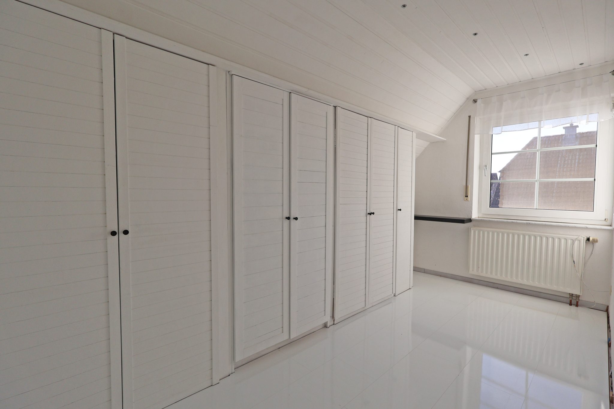 Immobilienangebot - Wunstorf - Alle - Verkauf gegen Gebot: Zentrumsnahes Wohnen in Feldrandlage