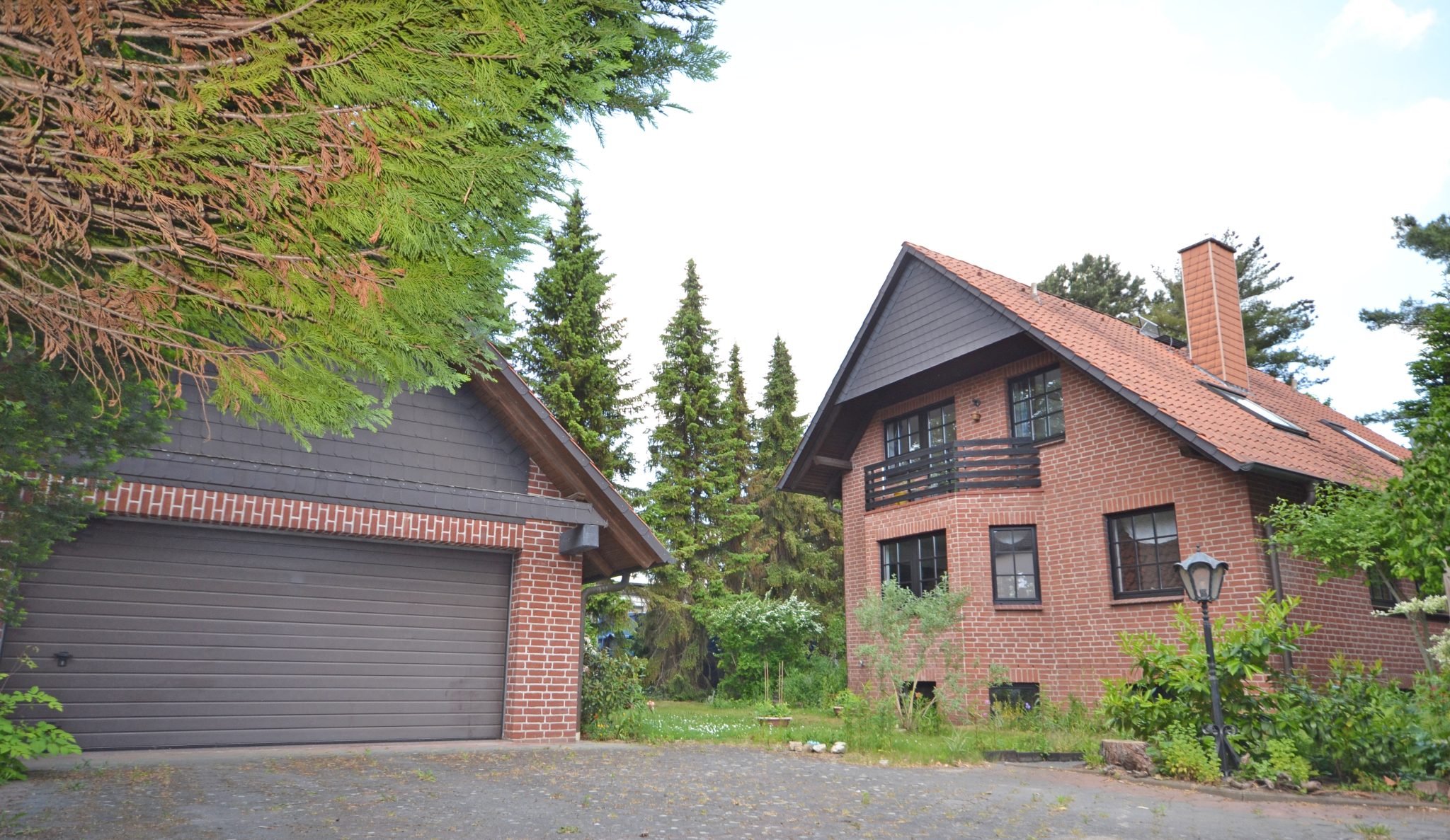 Immobilienangebot - Lehrte - Alle - Charmantes Einfamilienhaus mit Doppelgarage