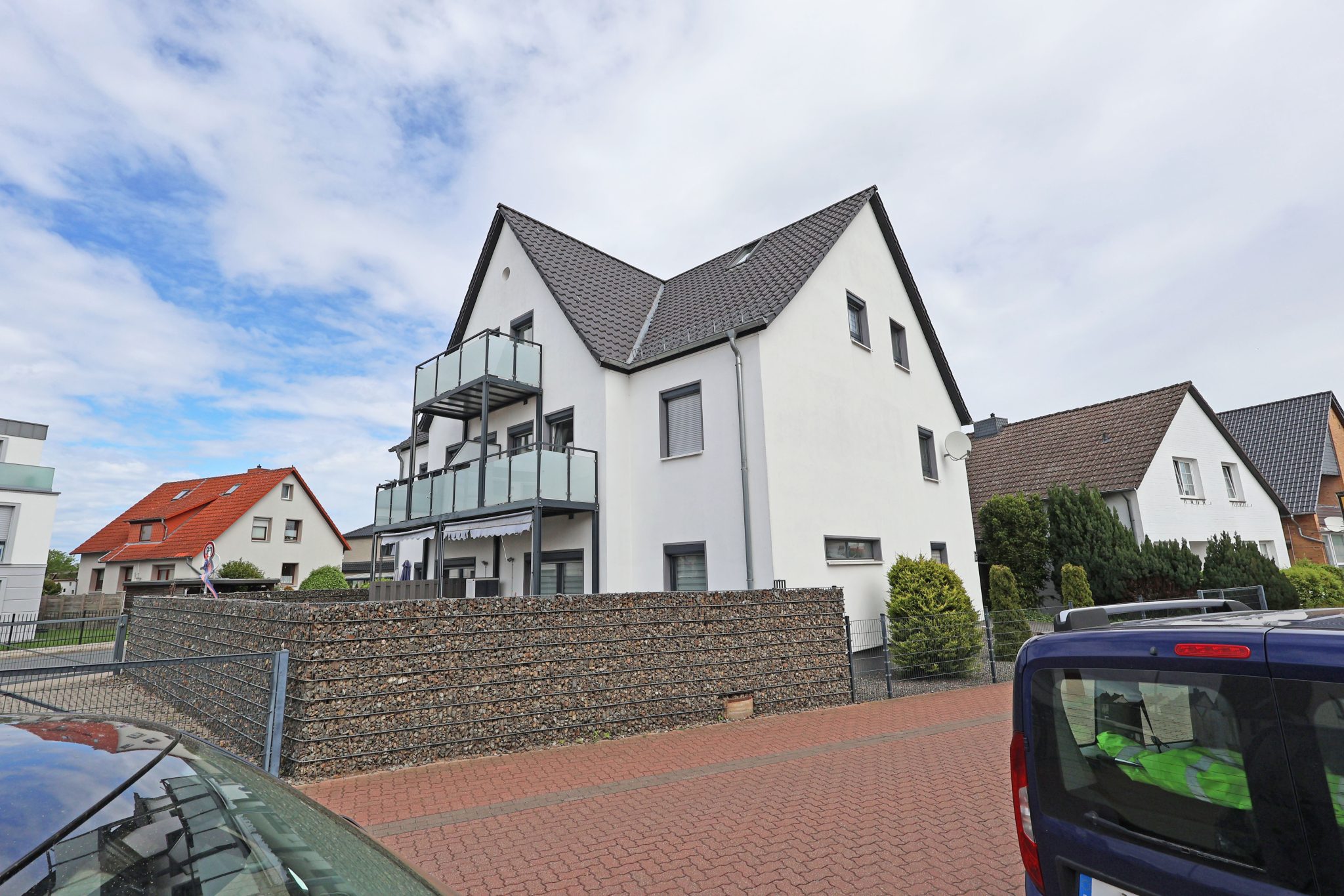 Immobilienangebot - Lehrte - Alle - Hochwertig saniertes Mehrfamilienhaus mit 6 Wohneinheiten und guten Mieteinnahmen