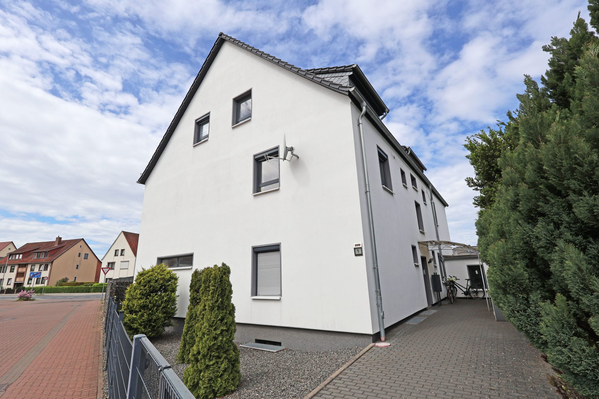 Immobilienangebot - Lehrte - Alle - Hochwertig saniertes Mehrfamilienhaus mit 6 Wohneinheiten und guten Mieteinnahmen