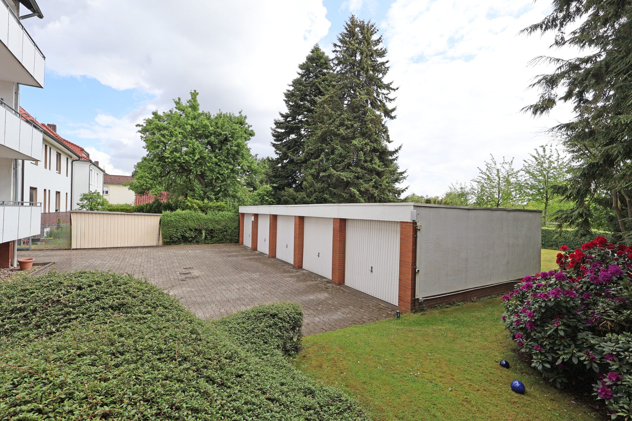 Immobilienangebot - Hannover - Alle - Nach WEG geteiltes Mehrfamilienhaus mit 7 Wohneinheiten in guter Lage von Hannover Ahlem