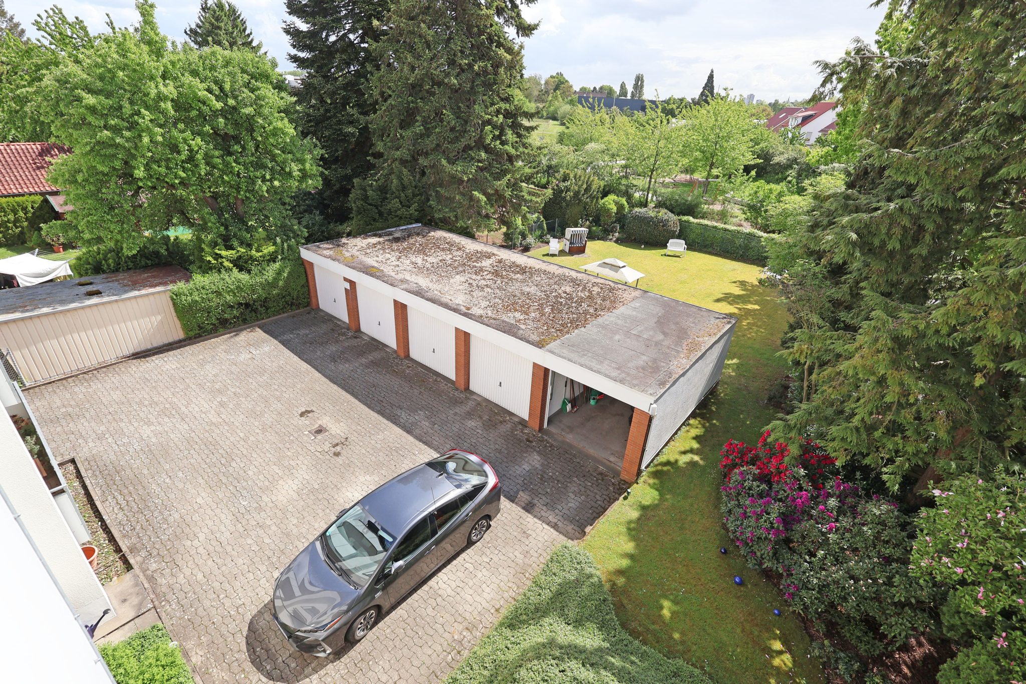 Immobilienangebot - Hannover - Alle - Nach WEG geteiltes Mehrfamilienhaus mit 7 Wohneinheiten in guter Lage von Hannover Ahlem