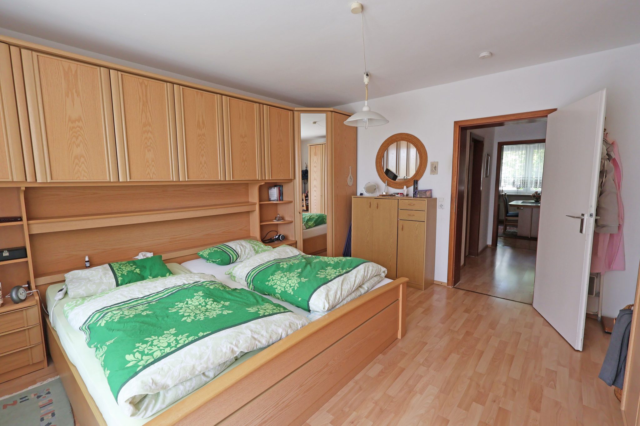 Immobilienangebot - Hannover - Alle - Nach WEG geteiltes Mehrfamilienhaus mit 7 Wohneinheiten in guter Lage von Hannover Ahlem