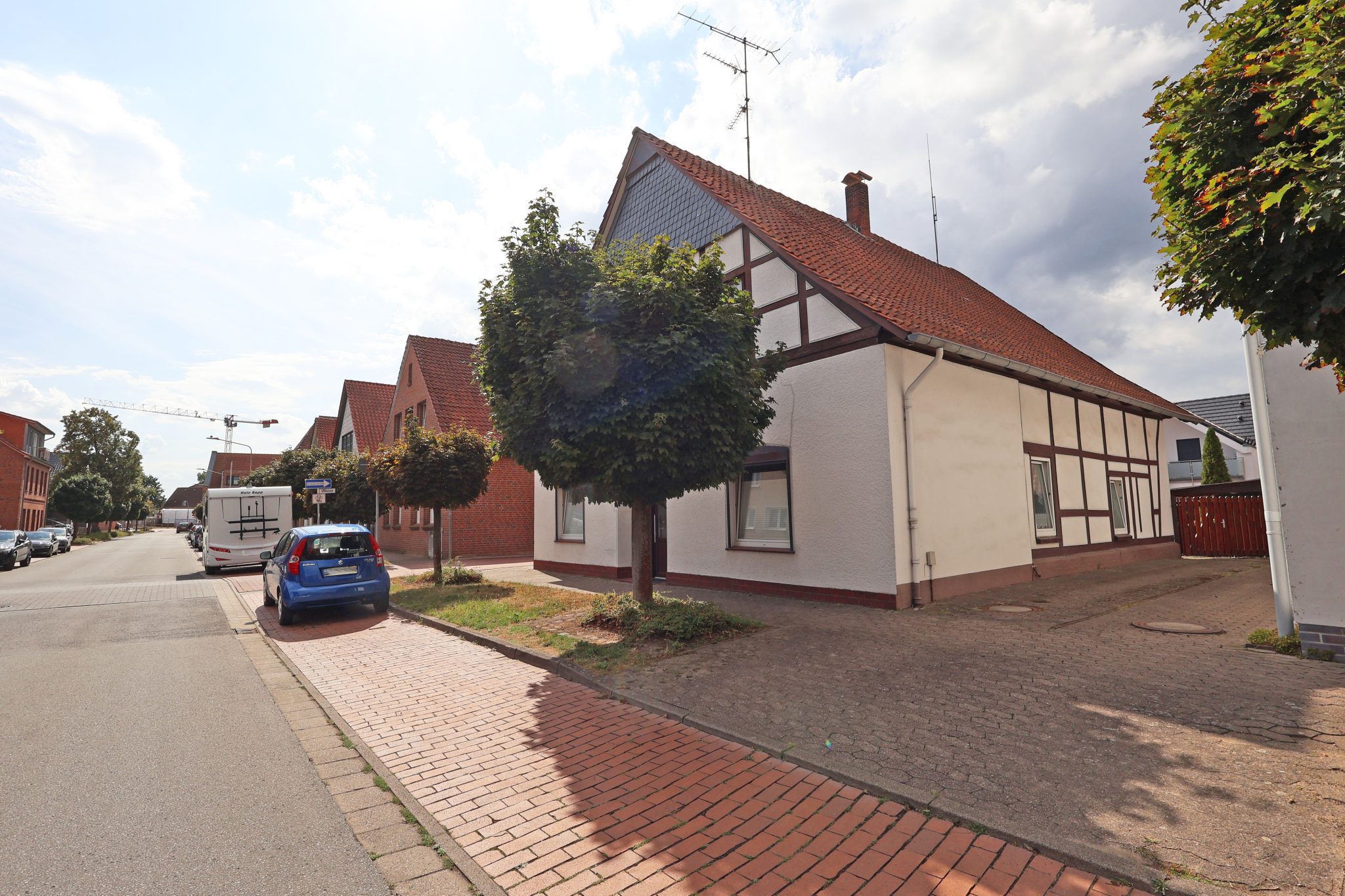 Immobilienangebot - Wunstorf - Alle - Fachwerkhaus mit vielen Nutzungsmöglichkeiten in  TOP-Lage von Steinhude