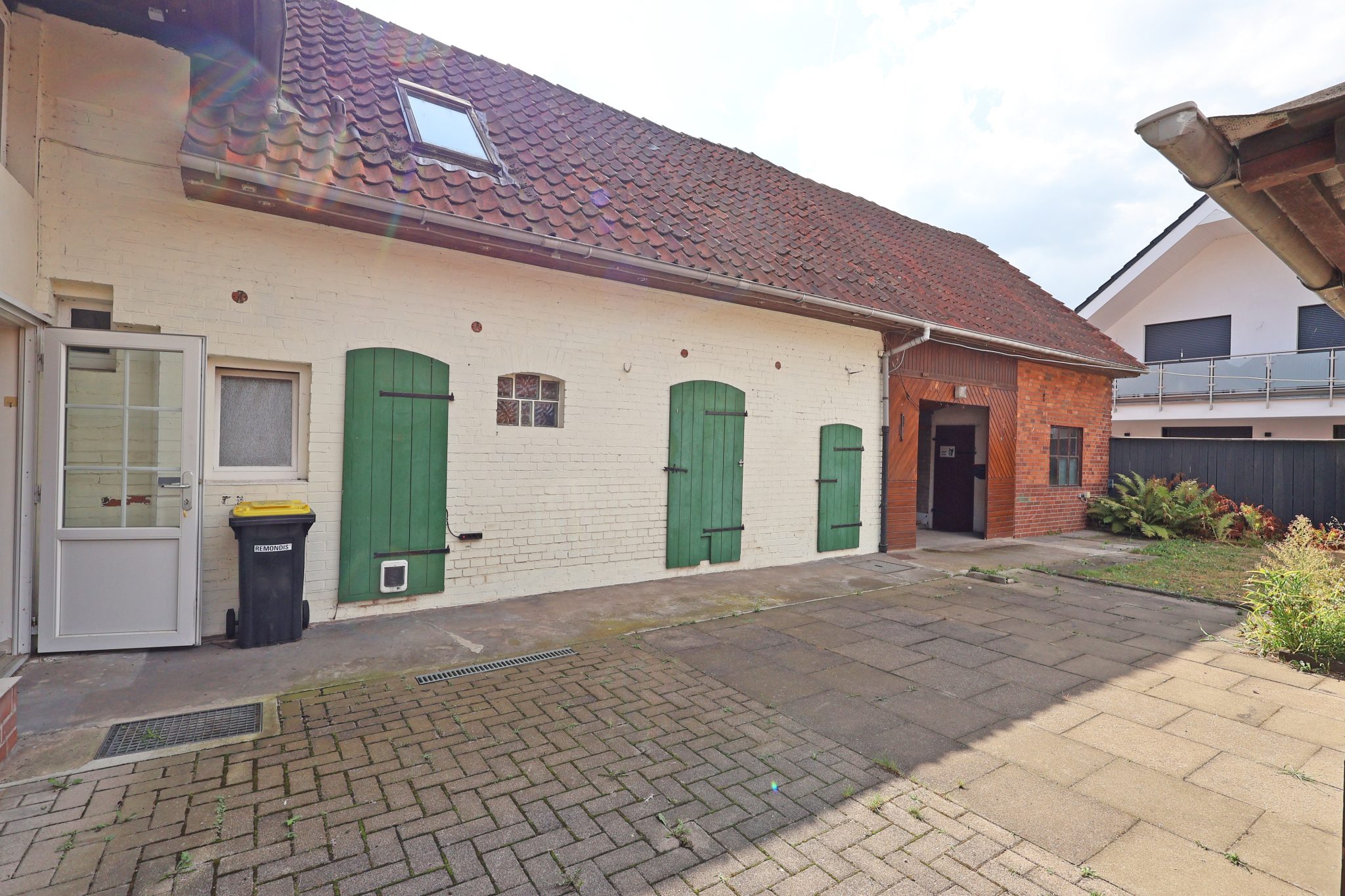 Immobilienangebot - Wunstorf - Alle - Fachwerkhaus mit vielen Nutzungsmöglichkeiten in  TOP-Lage von Steinhude