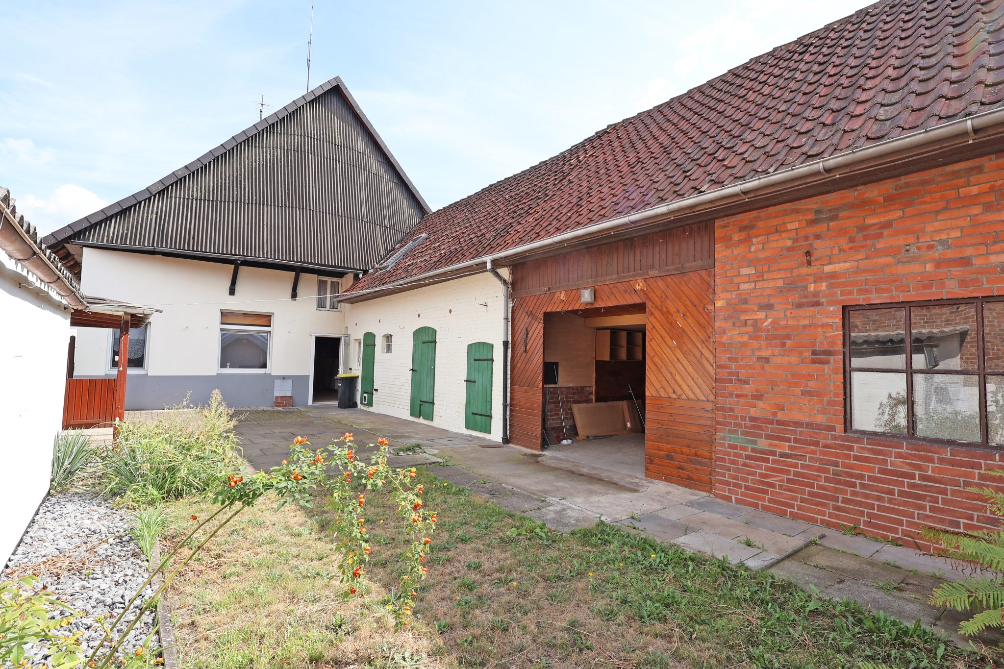 Immobilienangebot - Wunstorf - Alle - Fachwerkhaus mit vielen Nutzungsmöglichkeiten in  TOP-Lage von Steinhude