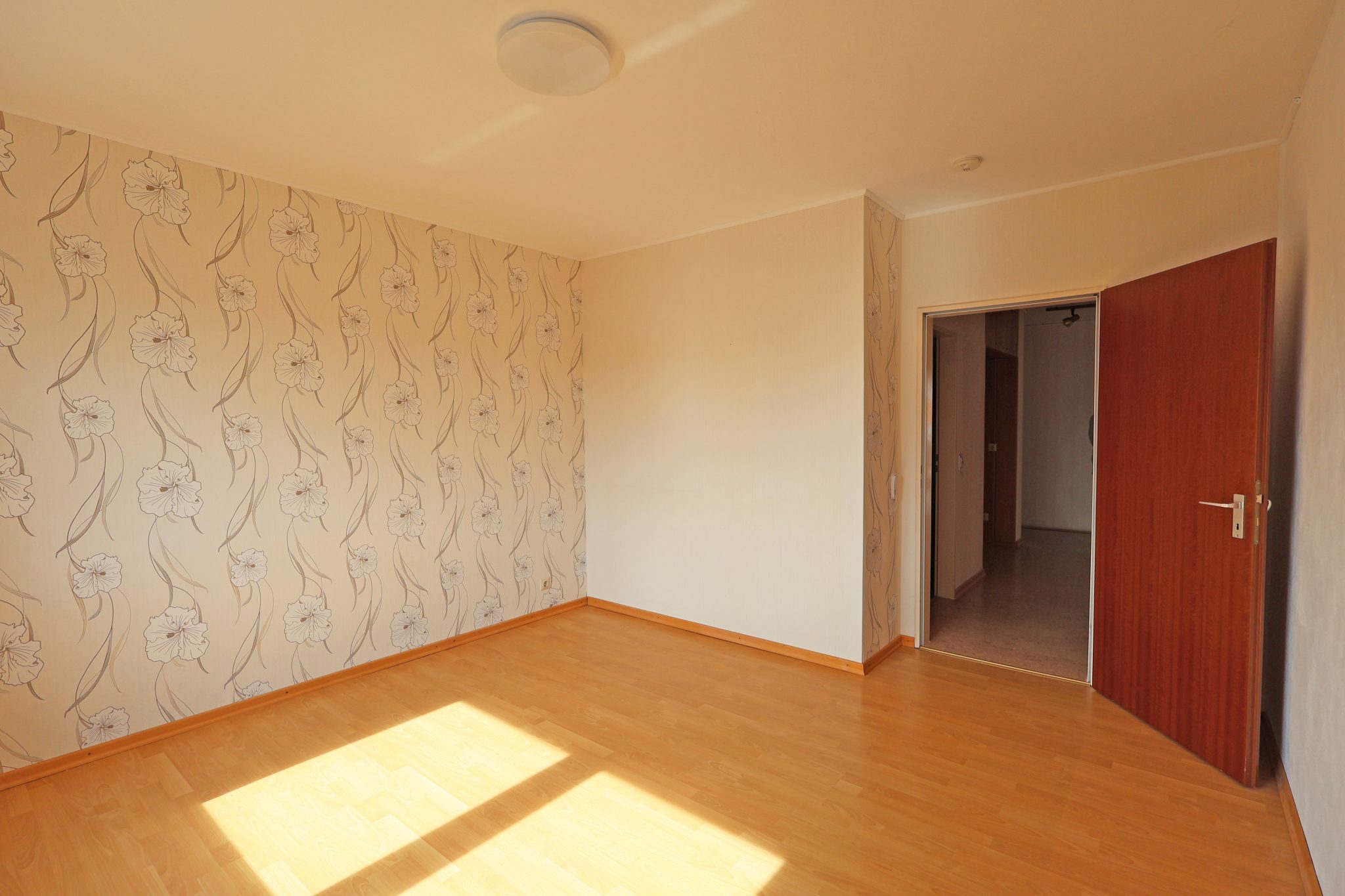 Immobilienangebot - Wunstorf - Alle - Ein Wohntraum mit zwei Balkonen und Tiefgaragenstellplatz in Wunstorf