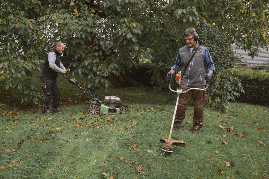 Gartenarbeit beim HandwerkerService von Wohnsache Immobilien
