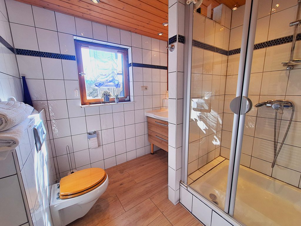 Immobilienangebot - Much - Haus - Naturnah wohnen - Landhauscharme mit flexibler Heizlösung