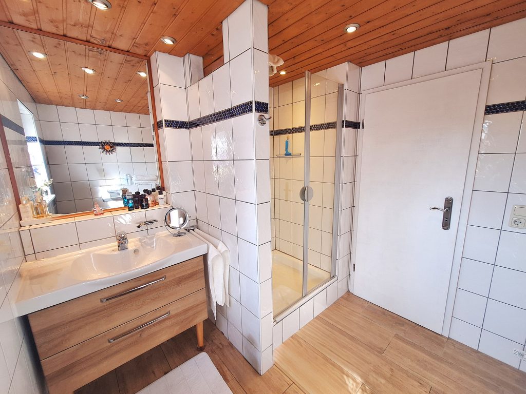 Immobilienangebot - Much - Haus - Naturnah wohnen - Landhauscharme mit flexibler Heizlösung