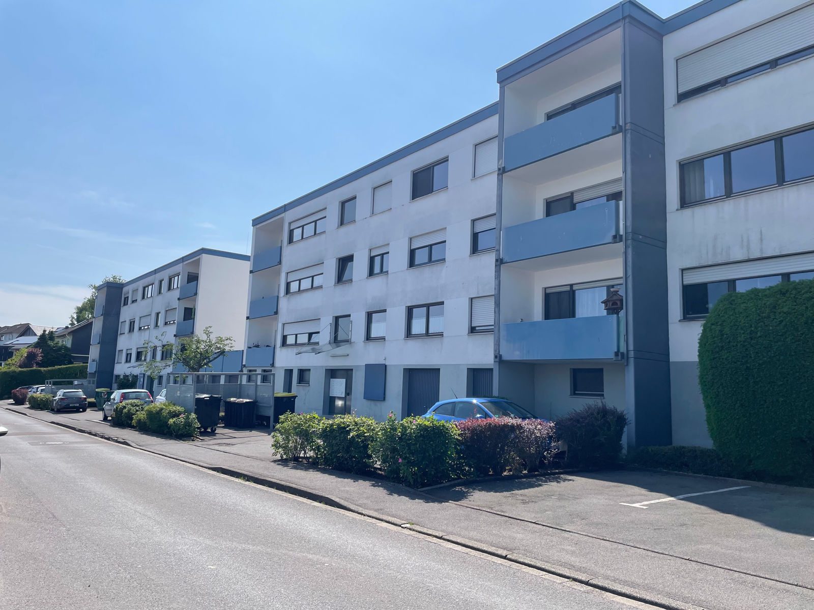 Immobilienangebot - Lindlar / Frielingsdorf - Haus - Kapitalanlage mit Perspektive – Vollvermietetes Mehrparteienhaus mit 33 Einheiten in Lindlar