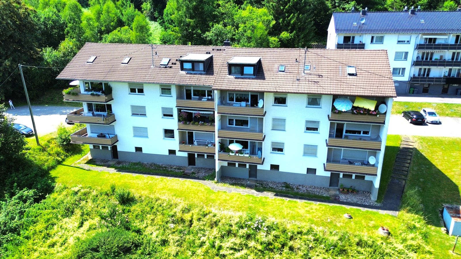 Immobilienangebot - Gummersbach / Niederseßmar - Haus - Voll vermietetes 16-Parteienhaus – gepflegt, renditestark, zukunftssicher