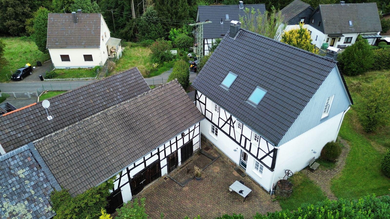 Immobilienangebot - Ruppichteroth - Haus - Wunderschönes Fachwerkhaus mit großem Garten und Scheunen in Ruppichteroth!