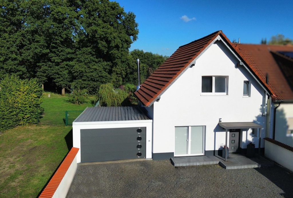 Immobilienangebot - Much - Haus - Modernisiertes Zuhause mit überdachter Terrasse und Doppelgarage