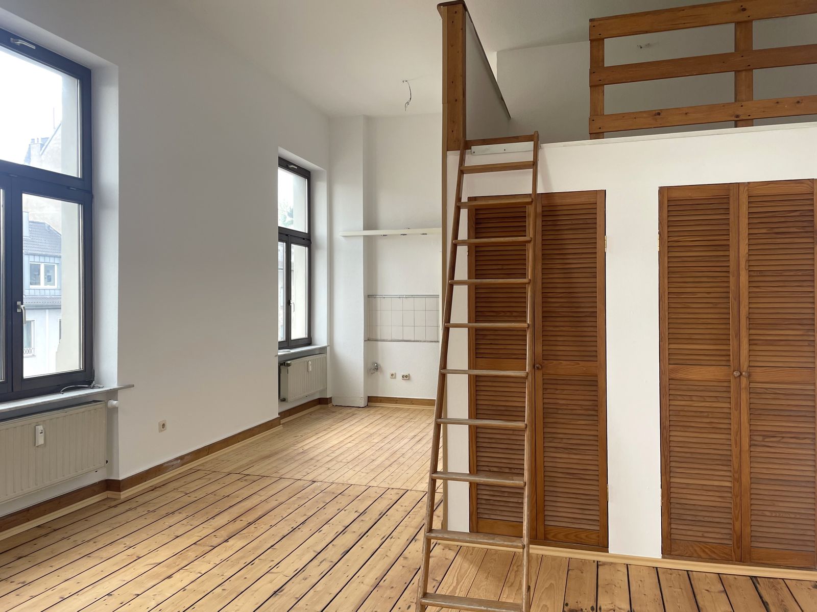 000Kurzoffener Wohn- Essbereich Immobilienangebot - Köln - Wohnung - Wunderschönes Altbau-Appartement in zentraler Lage von Köln!