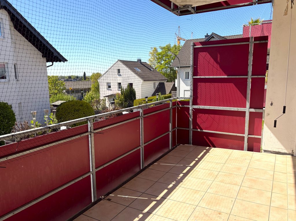 Immobilienangebot - Neunkirchen-Seelscheid - Wohnung - Attraktive Eigentumswohnung im Zentrum von Seelscheid mit Balkon, Garage und Stellplatz!