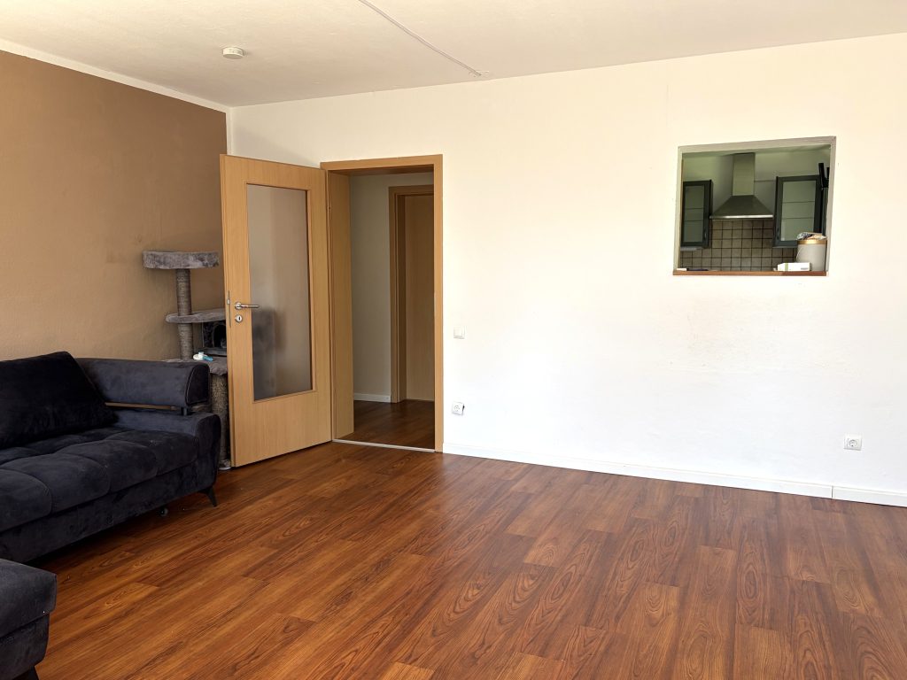 Immobilienangebot - Neunkirchen-Seelscheid - Wohnung - Attraktive Eigentumswohnung im Zentrum von Seelscheid mit Balkon, Garage und Stellplatz!