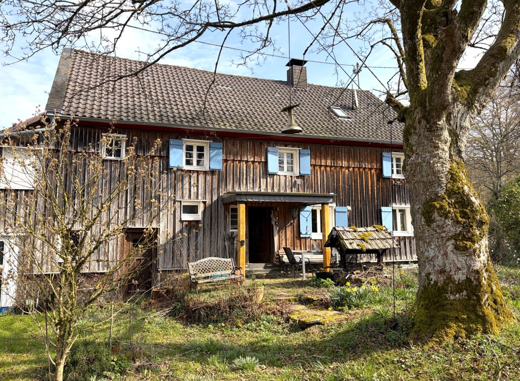 Immobilienangebot - Much - Haus - Historische Fachwerkhaushälfte mit Ausbaupotenzial auf großem Eckgrundstück!