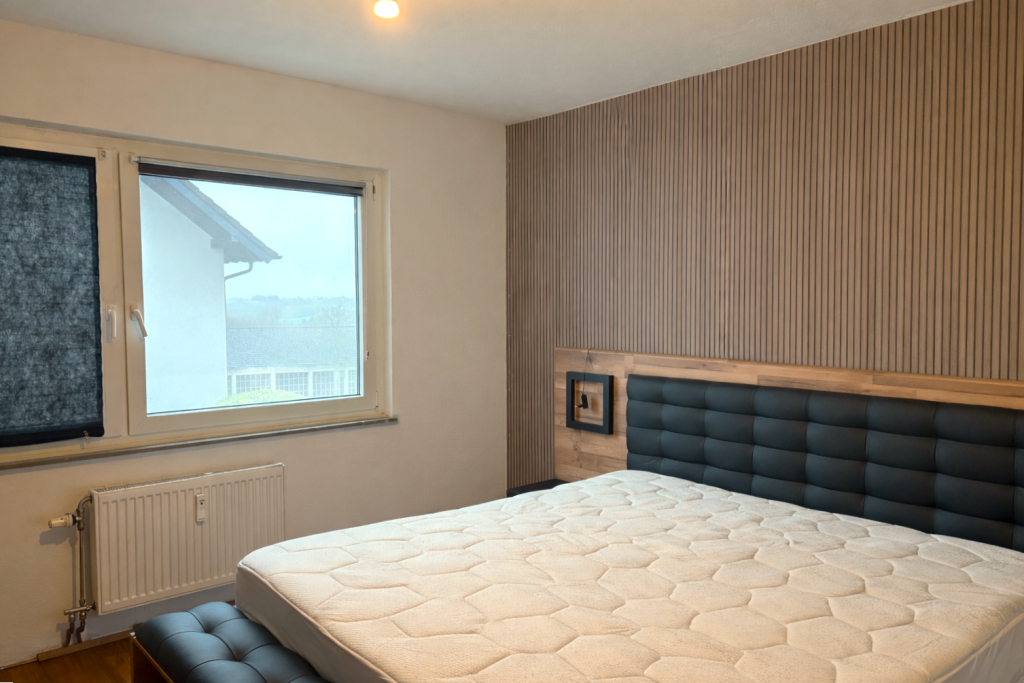 Immobilienangebot - Neunkirchen-Seelscheid - Wohnung - Attraktive Eigentumswohnung im Zentrum von Seelscheid mit Balkon, Garage und Stellplatz!