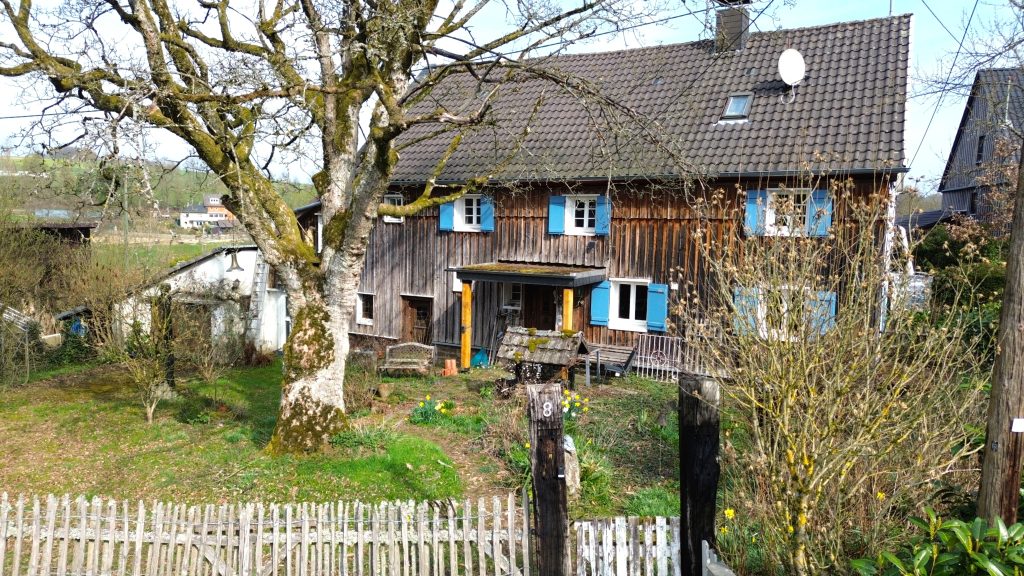 Immobilienangebot - Much - Haus - Historische Fachwerkhaushälfte mit Ausbaupotenzial auf großem Eckgrundstück!