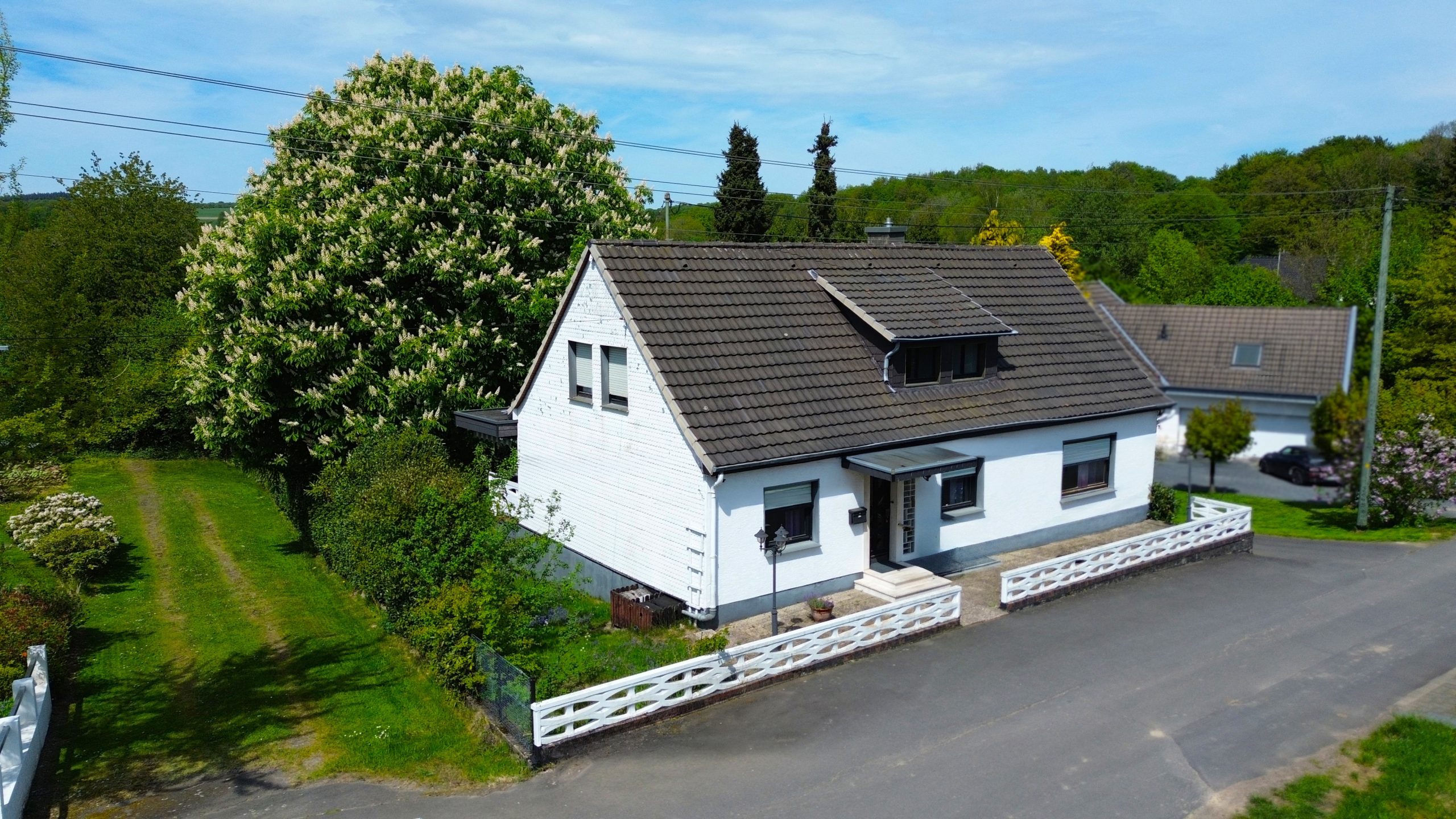 Immobilienangebot - Much - Haus - Landhaus mit viel Potenzial, Ruhe, Platz und optional über 3 Hektar Grünland