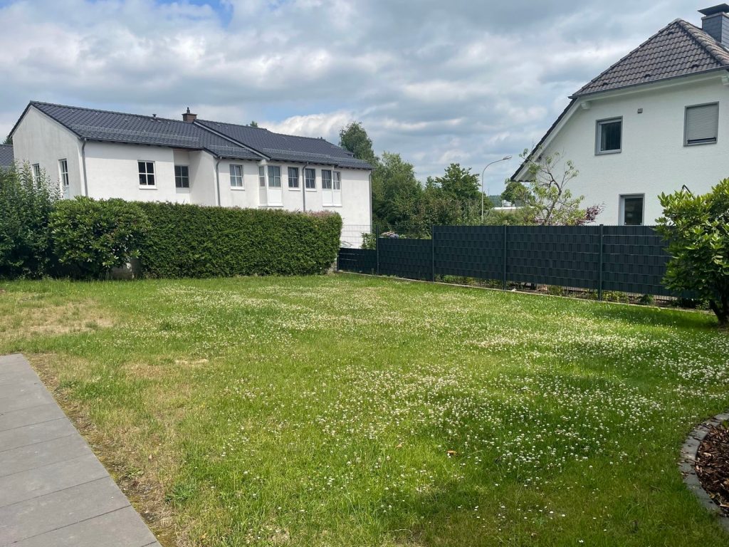 Immobilienangebot - Much - Wohnung - Wunderschöne sanierte Wohnung mit großem Balkon, Garten und Einliegerbereich im Herzen von Much!