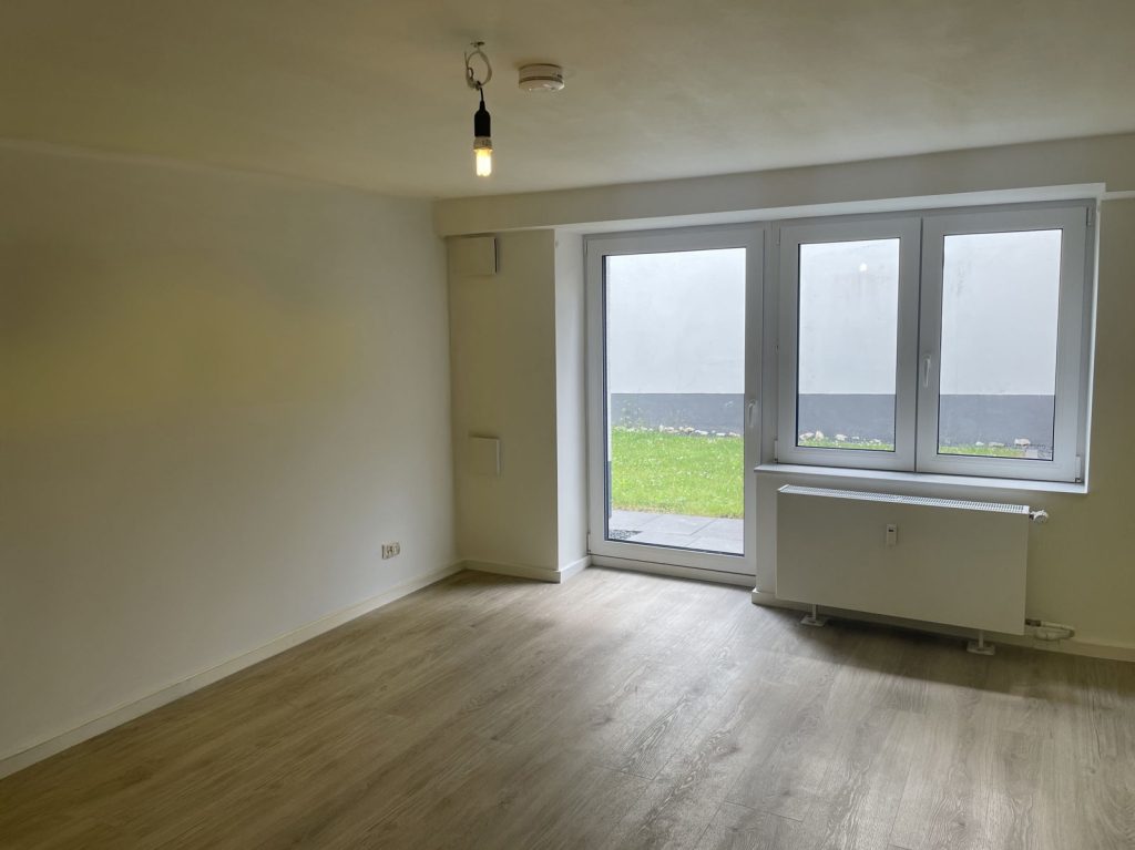 Immobilienangebot - Much - Wohnung - Wunderschöne sanierte Wohnung mit großem Balkon, Garten und Einliegerbereich im Herzen von Much!