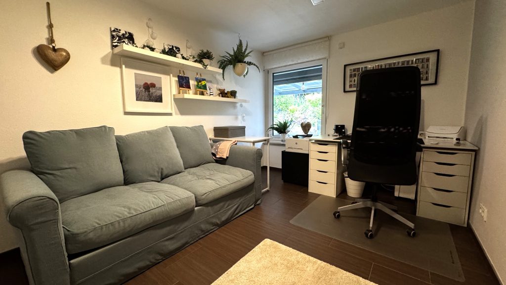 Immobilienangebot - Much - Haus - Doppelhaushälfte im Zentrum von Much – mit moderner Technik und liebevoll gestaltetem Außenbereich