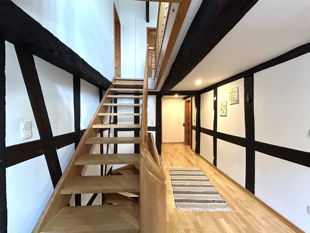 Immobilienangebot - Wiehl - Haus - Fachwerkhaus mit Ausbaureserve auf ca. 1.231 m² Grundstück in Wiehl-Drabenderhöhe