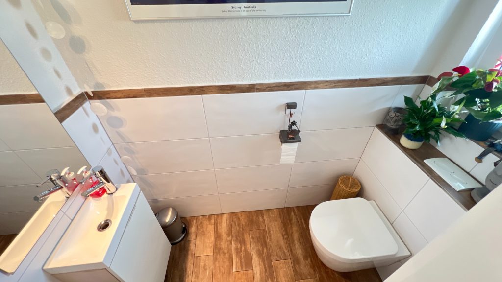 Immobilienangebot - Much - Haus - Doppelhaushälfte im Zentrum von Much – mit moderner Technik und liebevoll gestaltetem Außenbereich