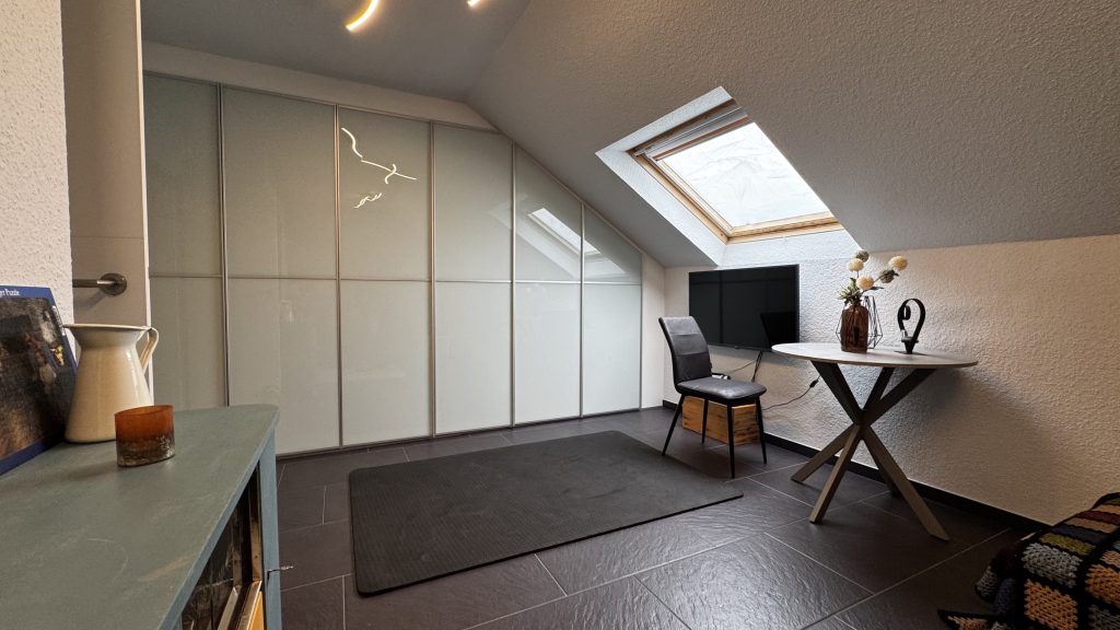 Immobilienangebot - Much - Haus - Doppelhaushälfte im Zentrum von Much – mit moderner Technik und liebevoll gestaltetem Außenbereich