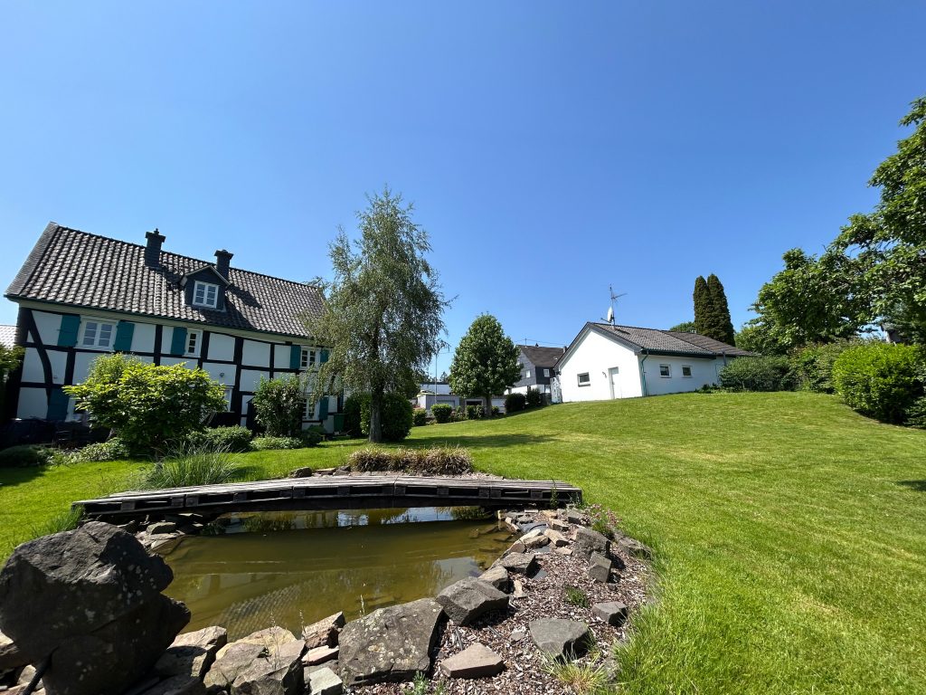 Immobilienangebot - Wiehl - Haus - Fachwerkhaus mit Ausbaureserve auf ca. 1.231 m² Grundstück in Wiehl-Drabenderhöhe