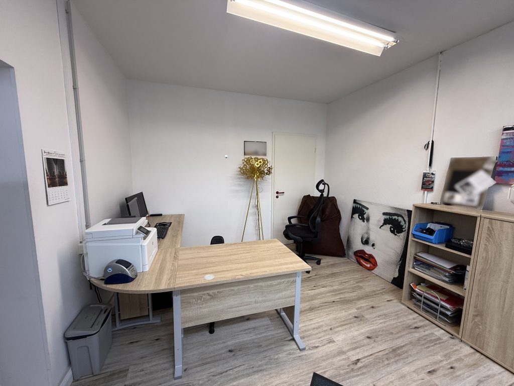 Immobilienangebot - Much - Alle - Großzügige Gewerbehalle mit Büro – ca. 300 m² in Much-Markelsbach