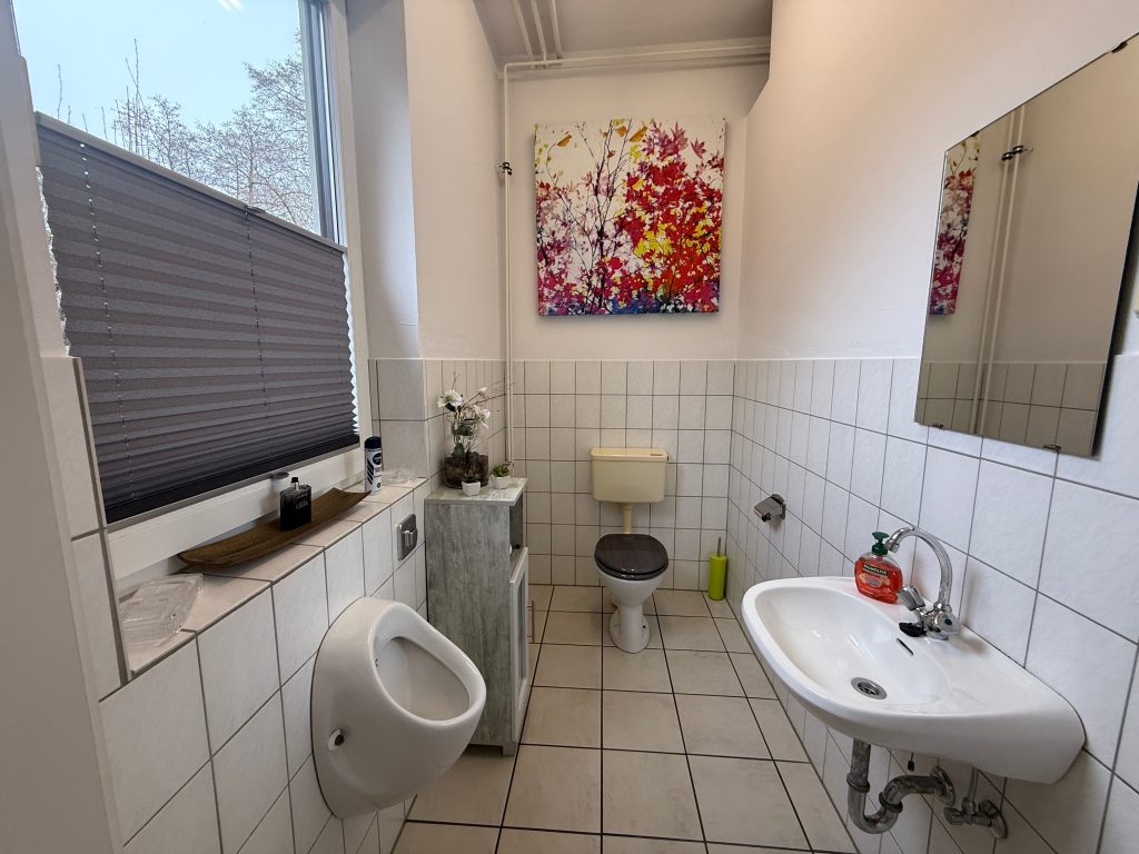 Immobilienangebot - Much - Alle - Großzügige Gewerbehalle mit Büro – ca. 300 m² in Much-Markelsbach