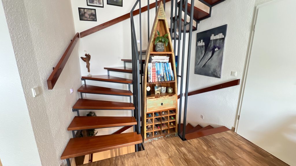 Immobilienangebot - Much - Haus - Doppelhaushälfte im Zentrum von Much – mit moderner Technik und liebevoll gestaltetem Außenbereich