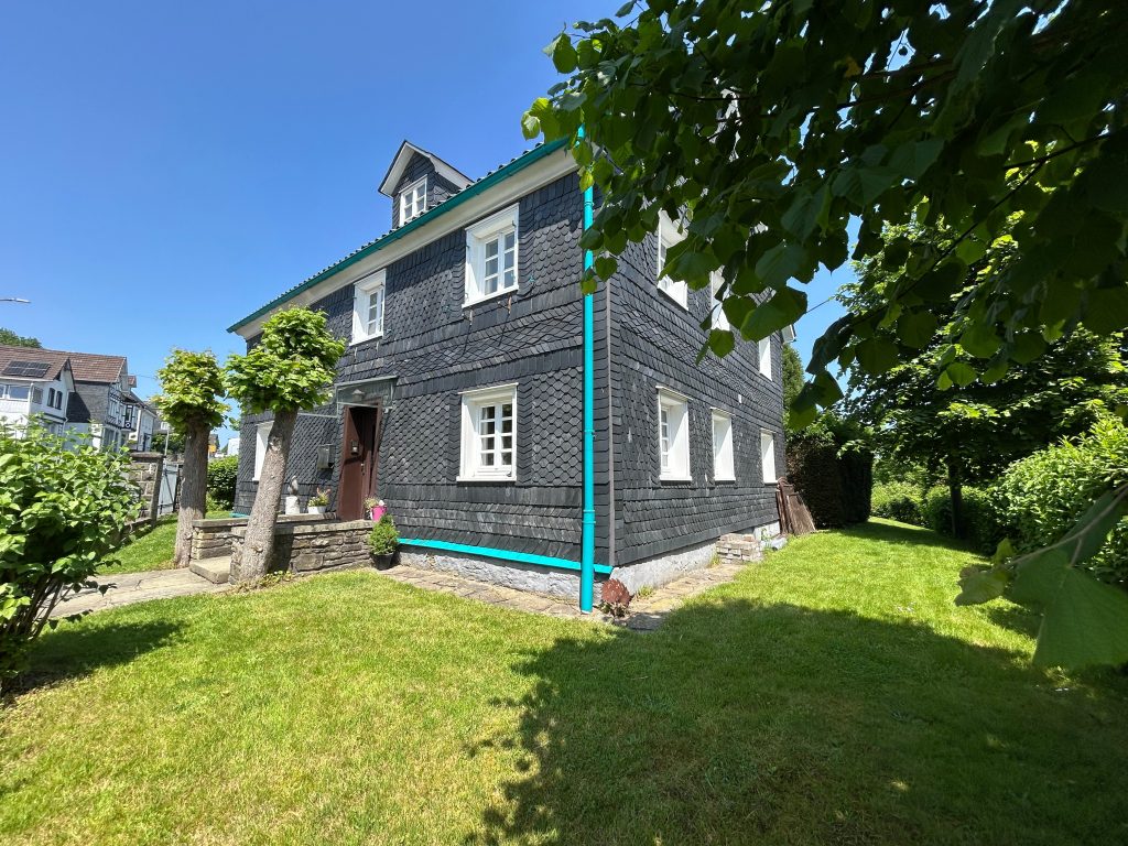 Immobilienangebot - Wiehl - Haus - Fachwerkhaus mit Ausbaureserve auf ca. 1.231 m² Grundstück in Wiehl-Drabenderhöhe
