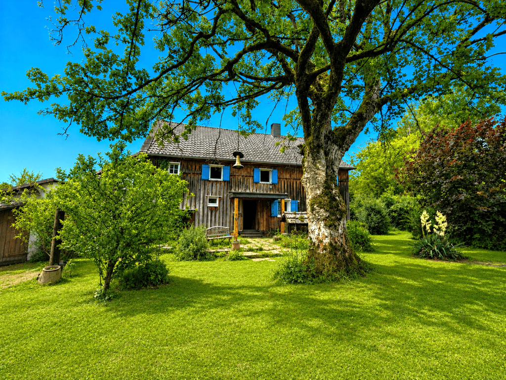 Immobilienangebot - Much - Haus - Historische Fachwerkhaushälfte mit Ausbaupotenzial auf großem Eckgrundstück!