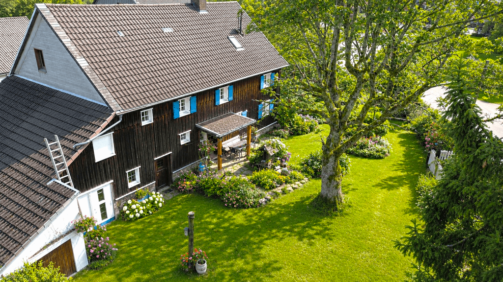 Immobilienangebot - Much - Haus - Historische Fachwerkhaushälfte mit Ausbaupotenzial auf großem Eckgrundstück!