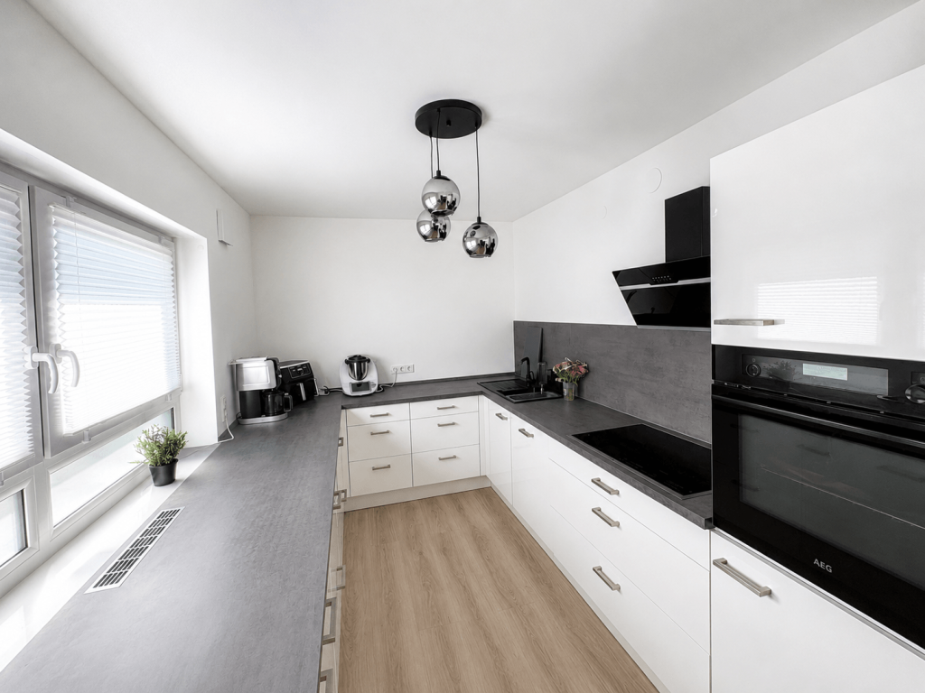 Immobilienangebot - Much - Wohnung - Moderne, energetisch sanierte Wohnung mit Garten, Sauna und zusätzlichem Nutzbereich
